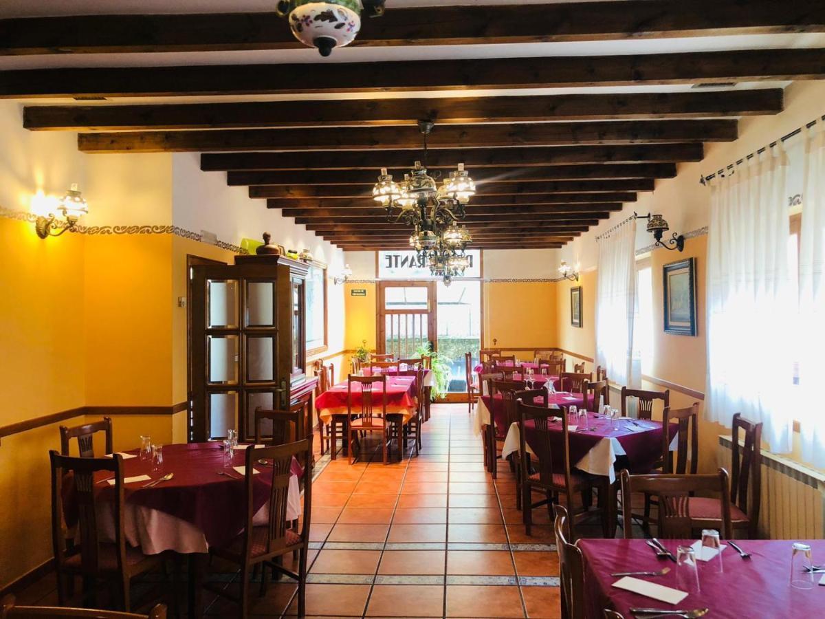 Hostal Jj Salduero Zewnętrze zdjęcie