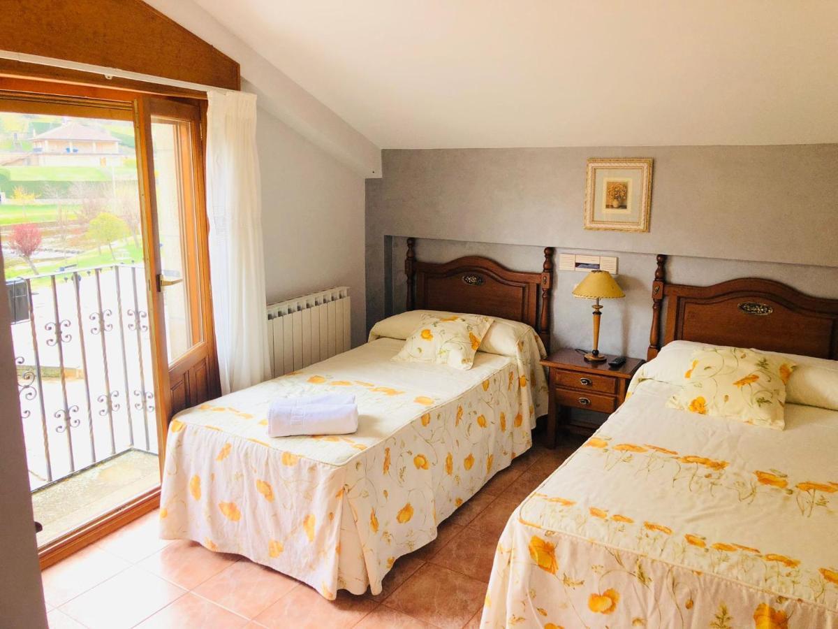 Hostal Jj Salduero Zewnętrze zdjęcie